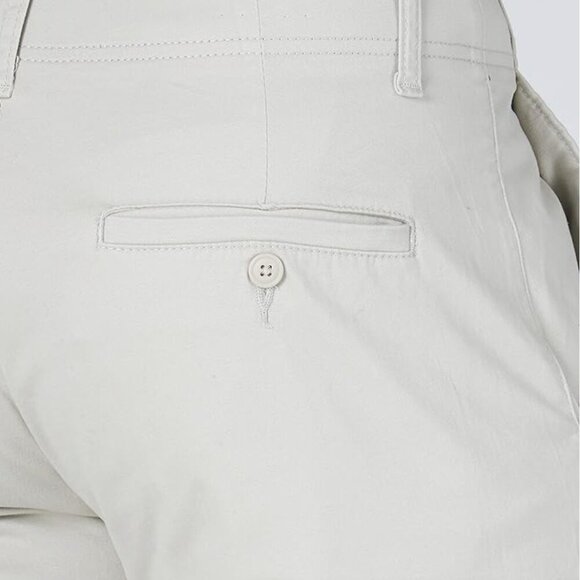 NWT Lee Men's Extreme Motion Flat Front Short, 30, stone - Picture 4 of 9